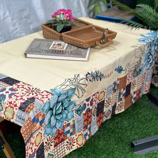 Modern Design Polyester Floral Table Cloth for Wedding